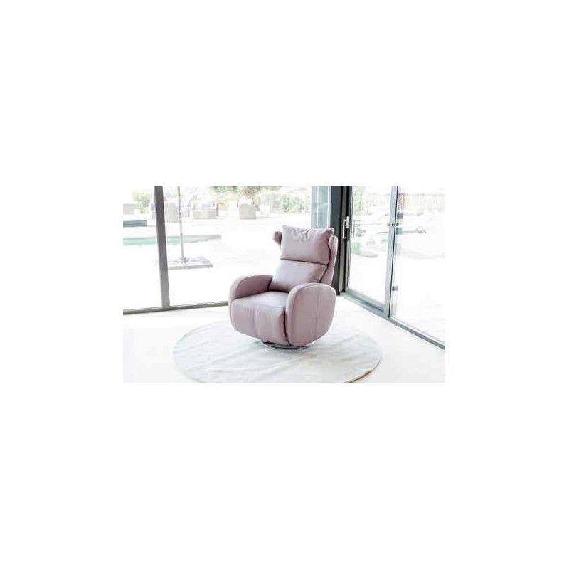 copy of Fama Arianne Love