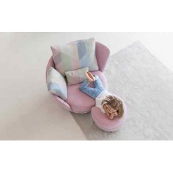 copy of Fama Arianne Love