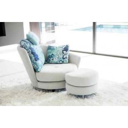 copy of Fama Arianne Love